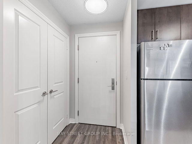 303 - 30 Herons Hill Way