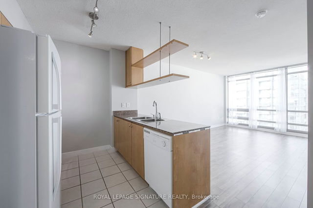 2709 - 5 Mariner Terrace