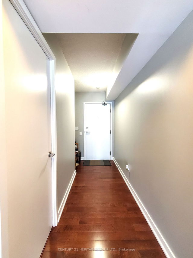 1005 - 29 Singer Court