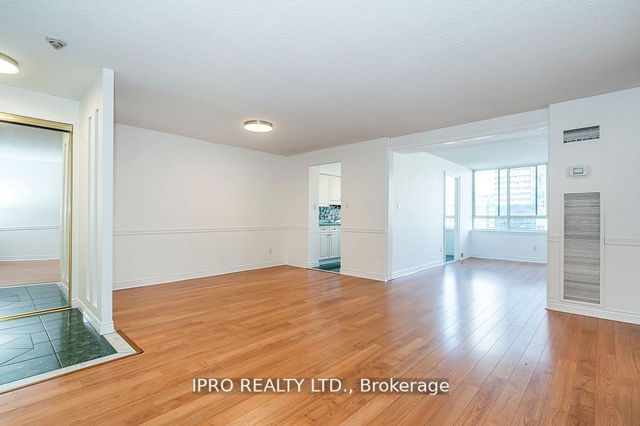 2403 - 633 Bay Street