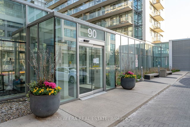 804 - 90 Stadium Road