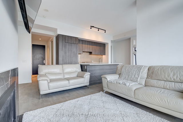 6108 - 7 Grenville Street