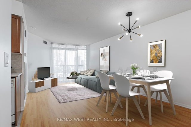 2809 - 18 Yonge Street