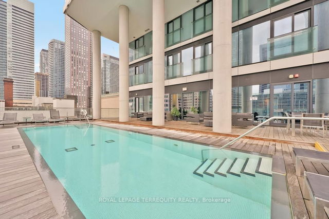 1302 - 224 King Street