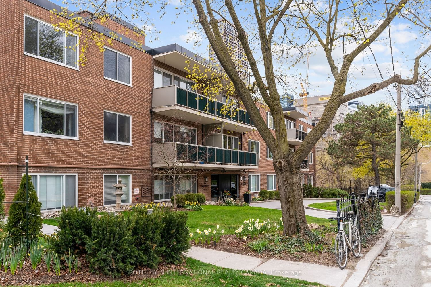 Condo leased at 304-1A Dale Avenue, Toronto, Rosedale-Moore Park, M4W 1K2 - MLS: C7306640