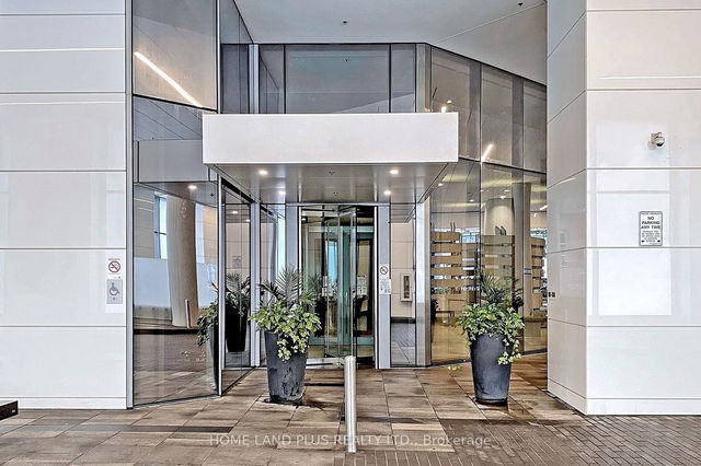 5403 - 88 Harbour Street
