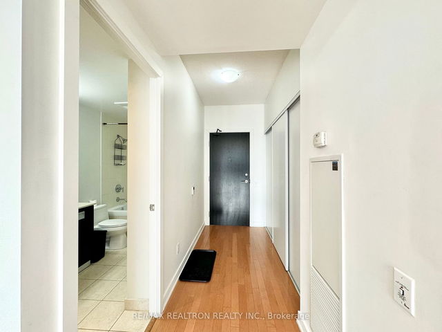 1404 - 33 Charles Street