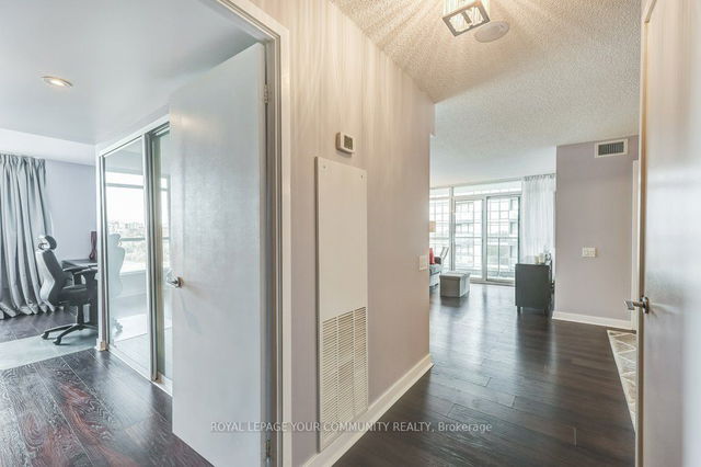 910 - 15 Singer Court