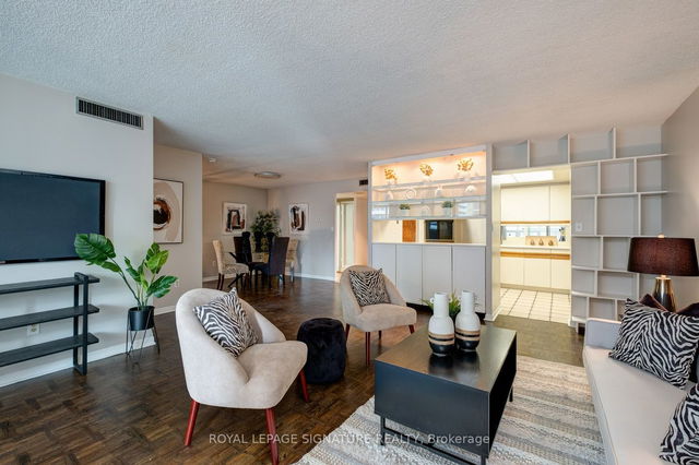 905 - 71 Charles Street