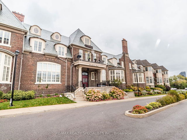 102 - 1111 AVENUE Road