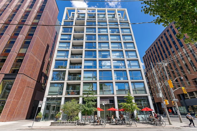 PH12 - 39 Brant Street