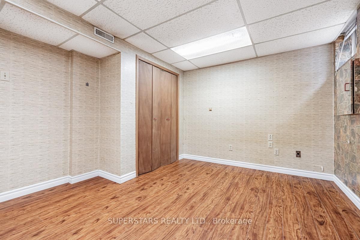 Listing Image 32