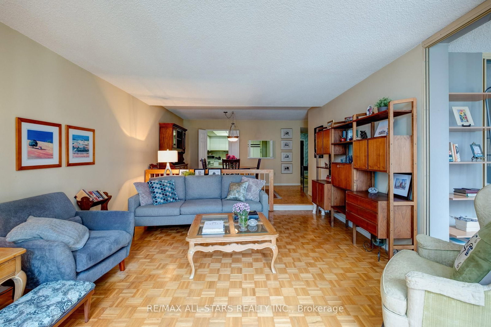 Listing Image 16