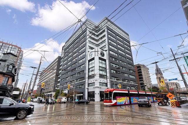 819 - 700 King Street