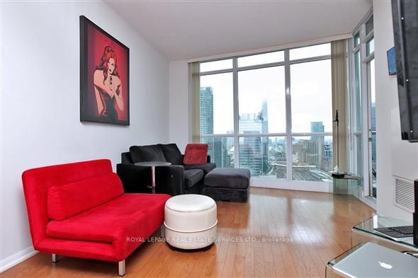 3402 - 18 Yonge Street