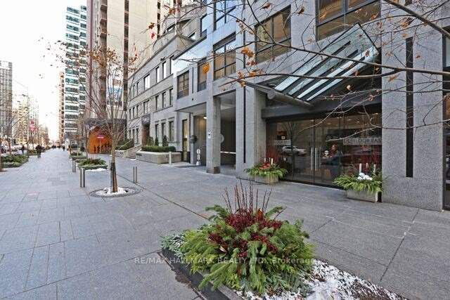 1203 - 55 Bloor Street