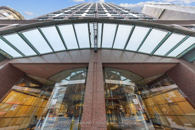 1211 - 7 King Street
