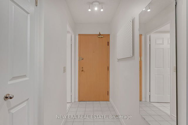 1109 - 24 Wellesley Street