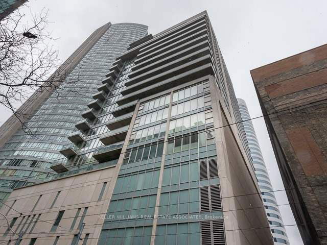 1804 - 220 Victoria Street