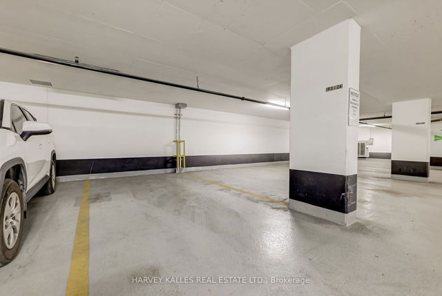 1 Yorkville Avenue