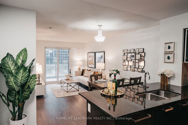 702 - 5168 Yonge Street
