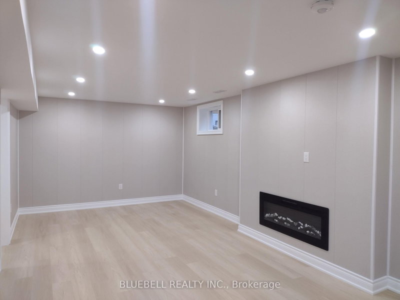 6 Feldbar Crt, Toronto, M2N 4P8 | Image 2