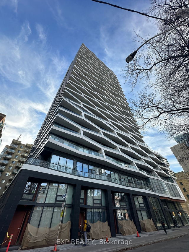 912 - 85 Wood Street