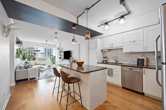1807 - 59 East Liberty Street