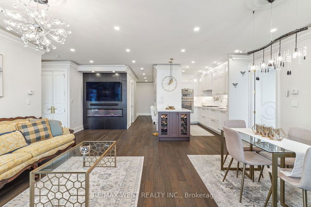 4208 - 10 Navy Wharf Court