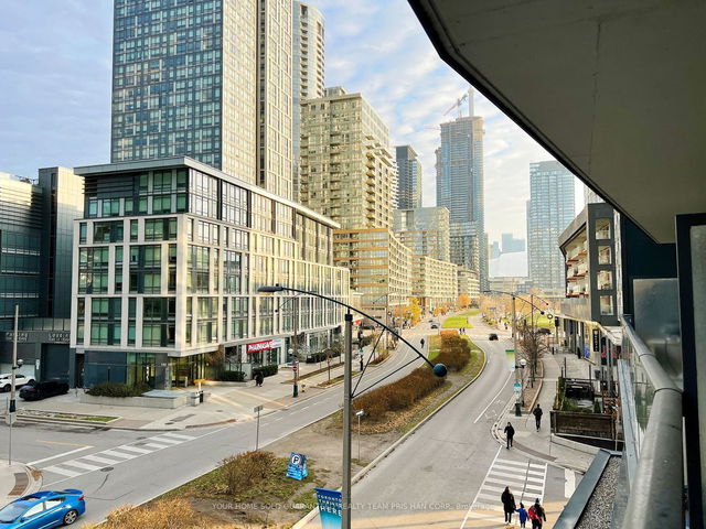 301 - 90 Queens Wharf Road