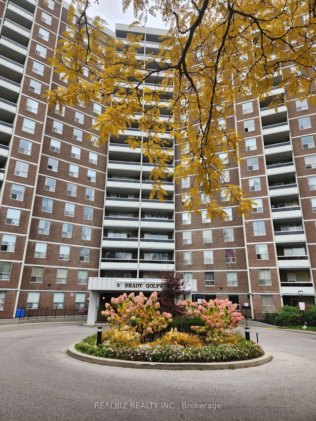 110 - 5 Shady Golf Way