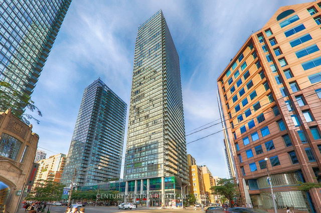 710 - 37 Grosvenor Street
