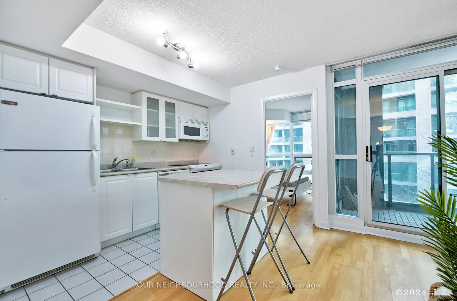 Listing Image 7