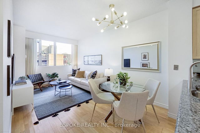 609 - 555 Yonge Street