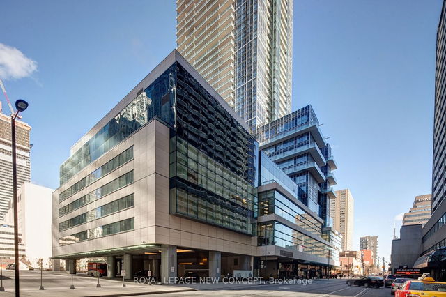 1910 - 386 Yonge Street