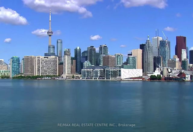 825 - 29 Queens Quay