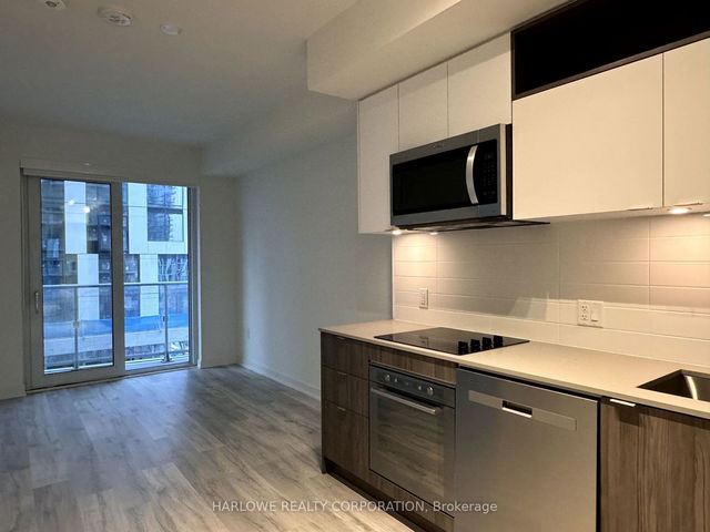 712 - 100 Dalhousie Street