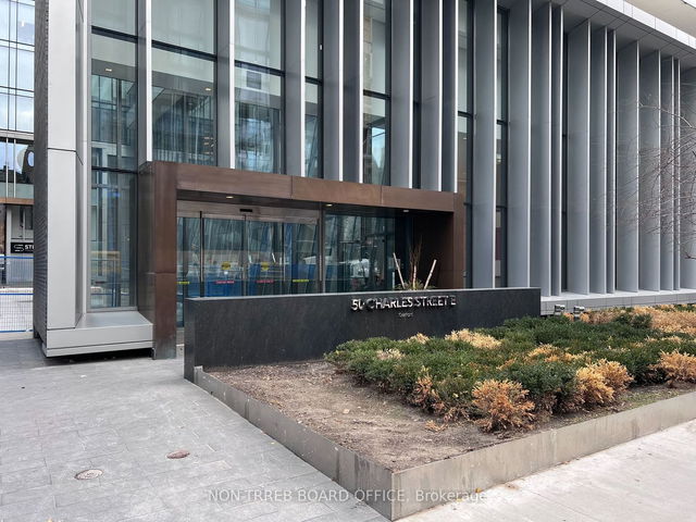 5460 - 50 CHARLES Street