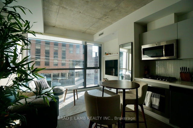 322 - 39 BRANT Street