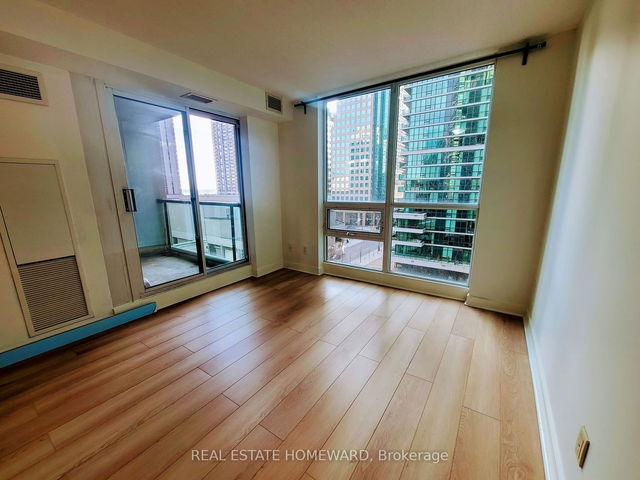 709 - 12 Yonge Street