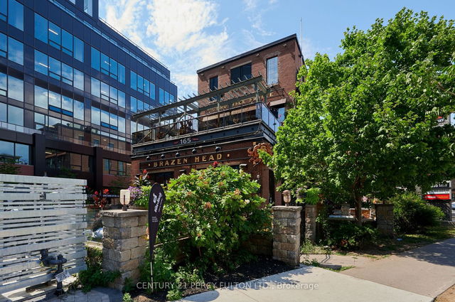 812 - 135 East Liberty Street