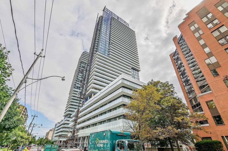 1005 - 161 Roehampton Ave, Toronto, M4P 0C8 | Image 2