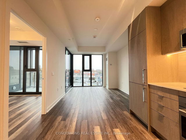 520 - 250 Lawrence Avenue