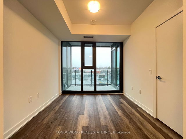520 - 250 Lawrence Avenue
