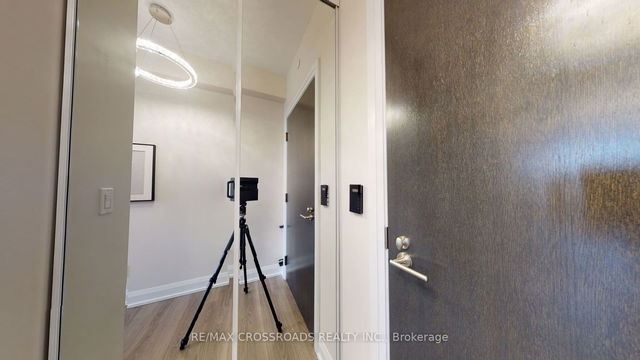 1605 - 18 Graydon Hall Drive