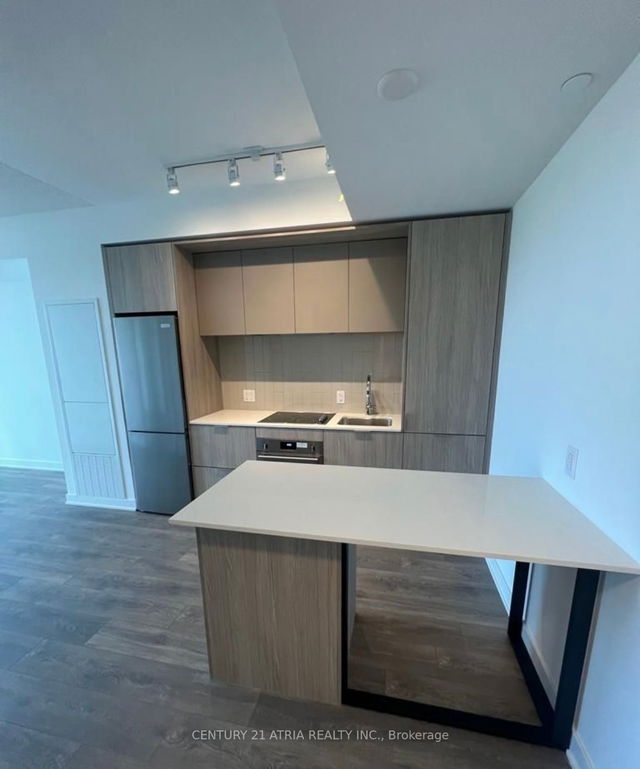 1212 - 130 River Street