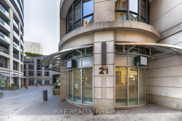 2107 - 21 Carlton Street