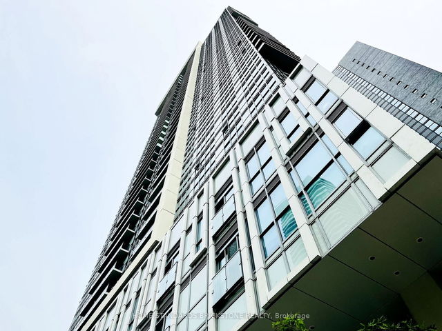 3111 - 77 Mutual Street