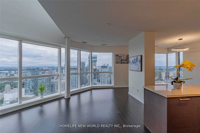 386 Yonge Street
