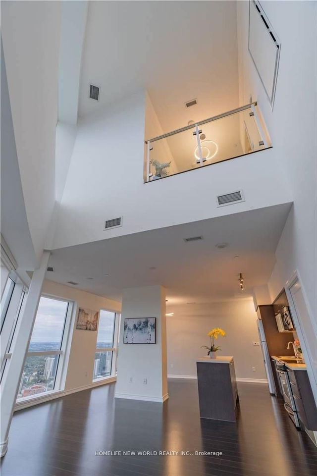 386 Yonge Street
